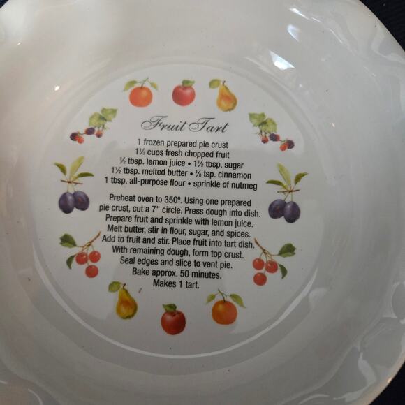 Small Fruit Tart Plate with Recipe Scalloped Edge - Picture 2 of 6